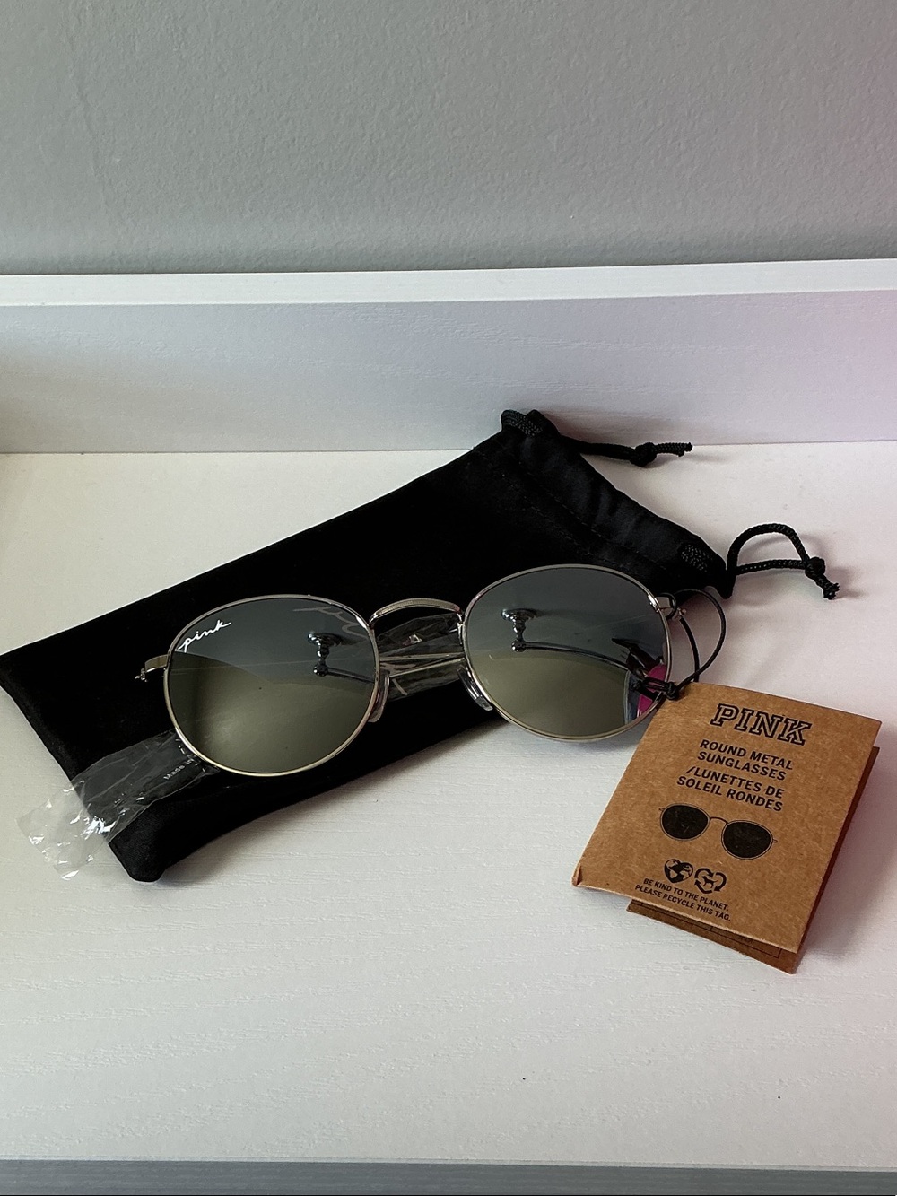 VS PINK Round Metal Sunglasses